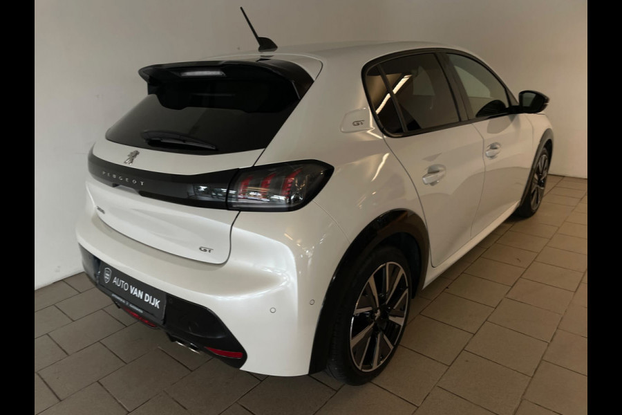 Peugeot 208 1.2 PureTech GT Pack 130PK AUTOMAAT PARELMOER WIT AIRCO CLIMA NAVI CRUISE KEYLESS APPLE CARPLAY PRIVACYGLAS NIEUWSTAAT