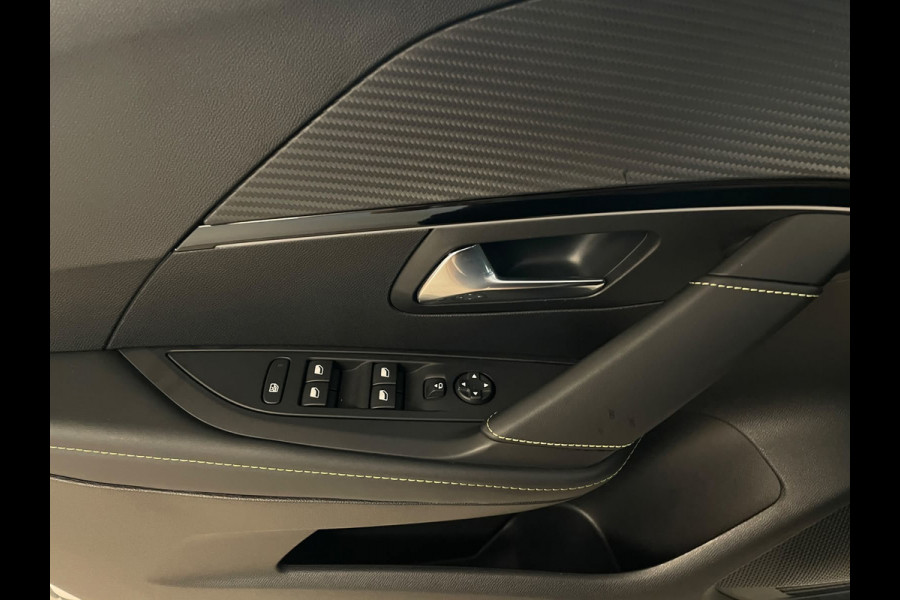 Peugeot 208 1.2 PureTech GT Pack 130PK AUTOMAAT PARELMOER WIT AIRCO CLIMA NAVI CRUISE KEYLESS APPLE CARPLAY PRIVACYGLAS NIEUWSTAAT