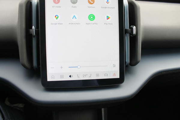 Volvo EX30 Single Motor Extended Range Ultra 69 kWh Semi elektrisch wegklapbare trekhaak / Verwarmbare voorstoelen / Panoramisch glazen dak / Google Infotainment