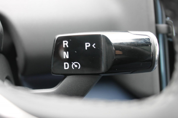 Volvo EX30 Single Motor Extended Range Ultra 69 kWh Semi elektrisch wegklapbare trekhaak / Verwarmbare voorstoelen / Panoramisch glazen dak / Google Infotainment