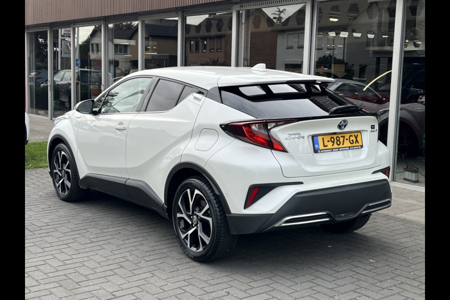 Toyota C-HR 2.0 Hybrid Style | Parelmoer wit, Dodehoekherkenning, Stoel + Stuurverwarming, Parkeersensoren, CarPlay, Navigatie
