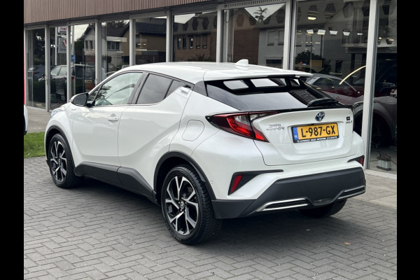 Toyota C-HR 2.0 Hybrid Style | Parelmoer wit, Dodehoekherkenning, Stoel + Stuurverwarming, Parkeersensoren, CarPlay, Navigatie