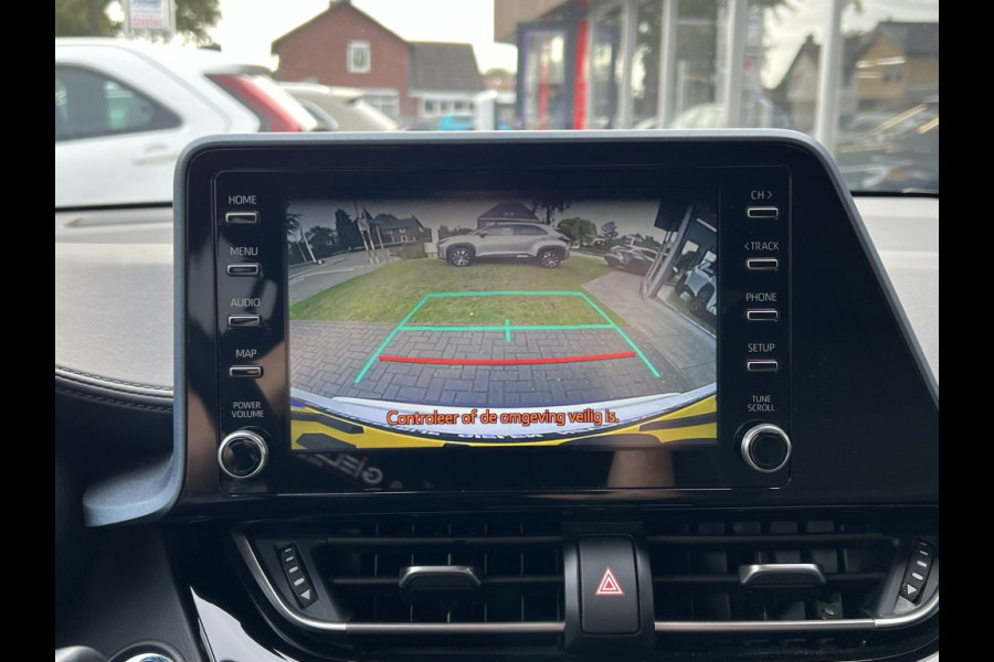 Toyota C-HR 2.0 Hybrid Style | Parelmoer wit, Dodehoekherkenning, Stoel + Stuurverwarming, Parkeersensoren, CarPlay, Navigatie