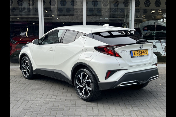 Toyota C-HR 2.0 Hybrid Style | Parelmoer wit, Dodehoekherkenning, Stoel + Stuurverwarming, Parkeersensoren, CarPlay, Navigatie