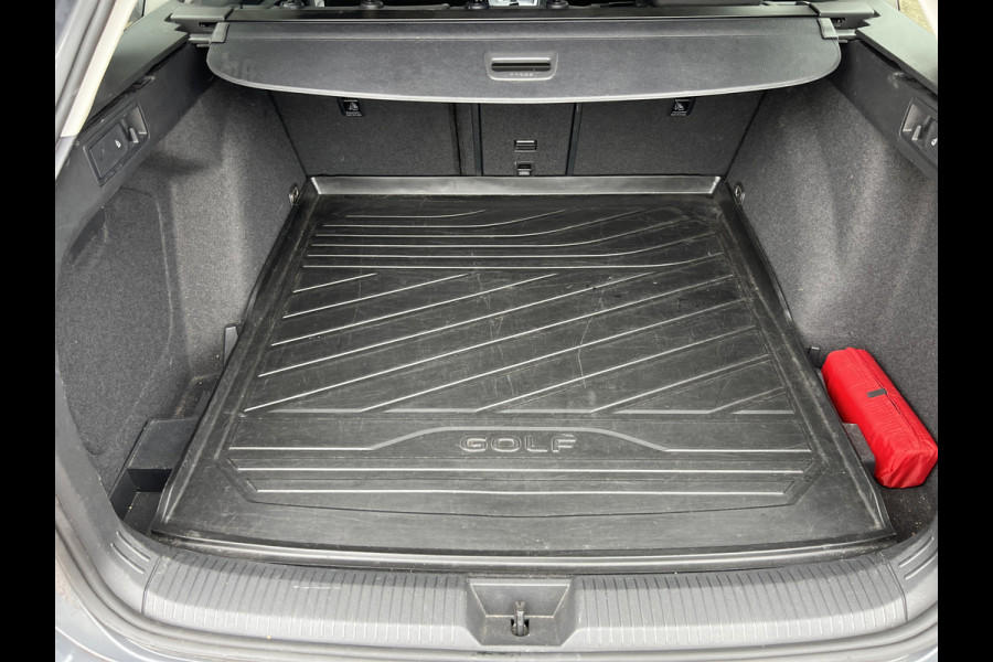 Volkswagen Golf Variant 1.5 TSI Life Business/Trekhaak (16.399 EX BTW)