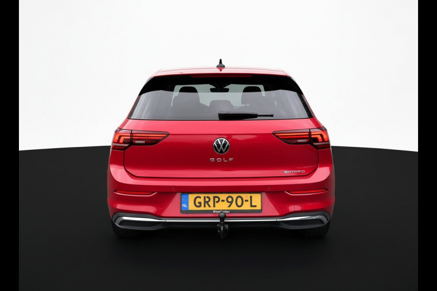 Volkswagen Golf 1.5 eHybrid 204PK PHEV 50 JAREN EDITIE CAMERA/ALCANTARA/TREKHAAK/HEAD-UP