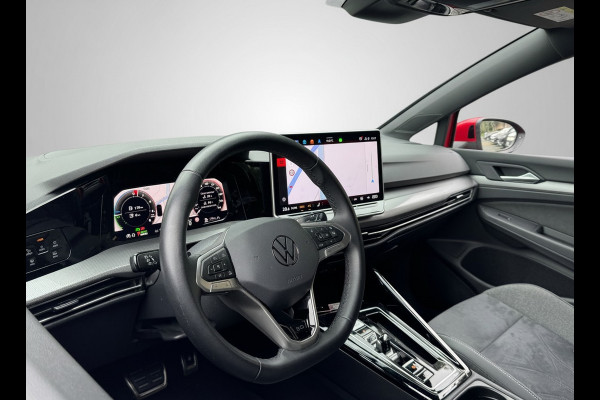 Volkswagen Golf 1.5 eHybrid 204PK PHEV 50 JAREN EDITIE CAMERA/ALCANTARA/TREKHAAK/HEAD-UP