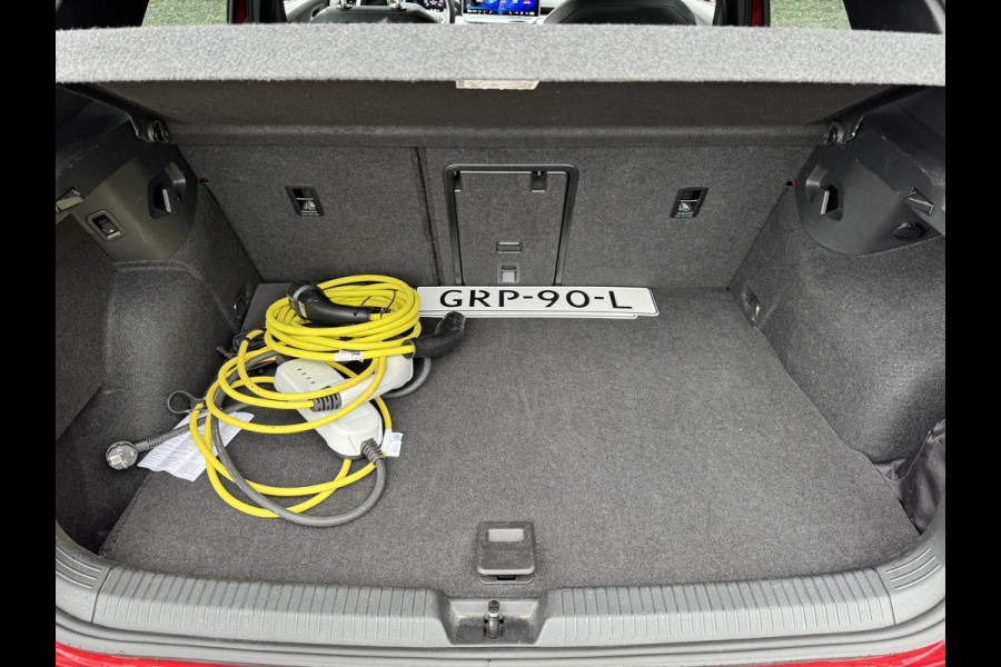 Volkswagen Golf 1.5 eHybrid 204PK PHEV 50 JAREN EDITIE CAMERA/ALCANTARA/TREKHAAK/HEAD-UP