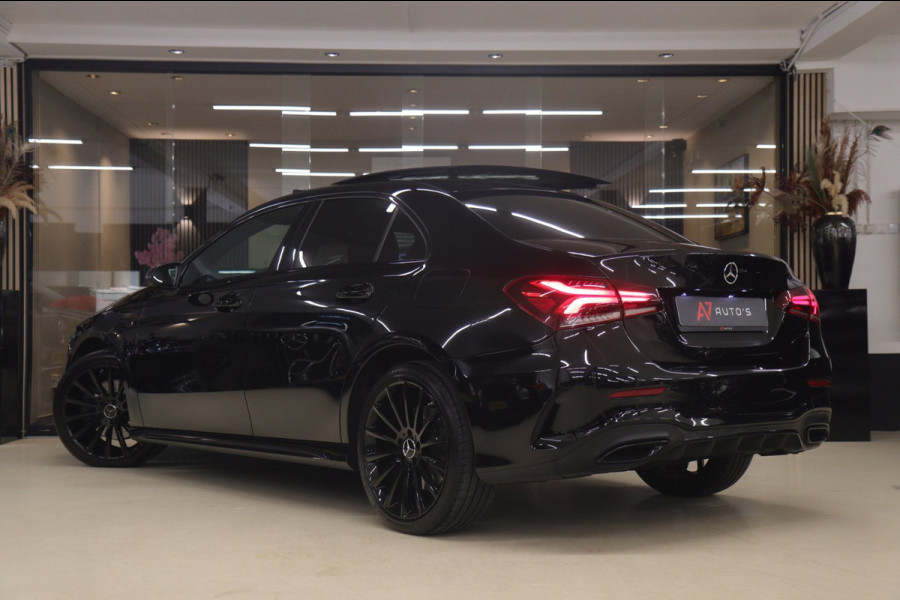 Mercedes-Benz A-Klasse 250 e Premium Plus AMG NIGHT PAKKET PANO/BLACKSTYLE/CARPLAY/CAM/BOMVOL