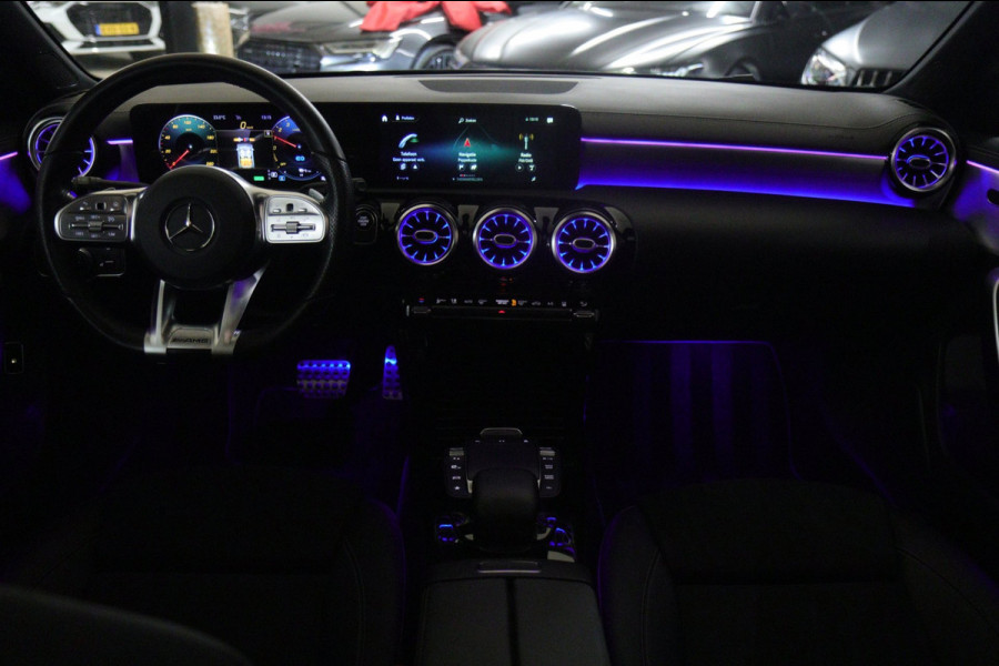 Mercedes-Benz A-Klasse 250 e Premium Plus AMG NIGHT PAKKET PANO/BLACKSTYLE/CARPLAY/CAM/BOMVOL