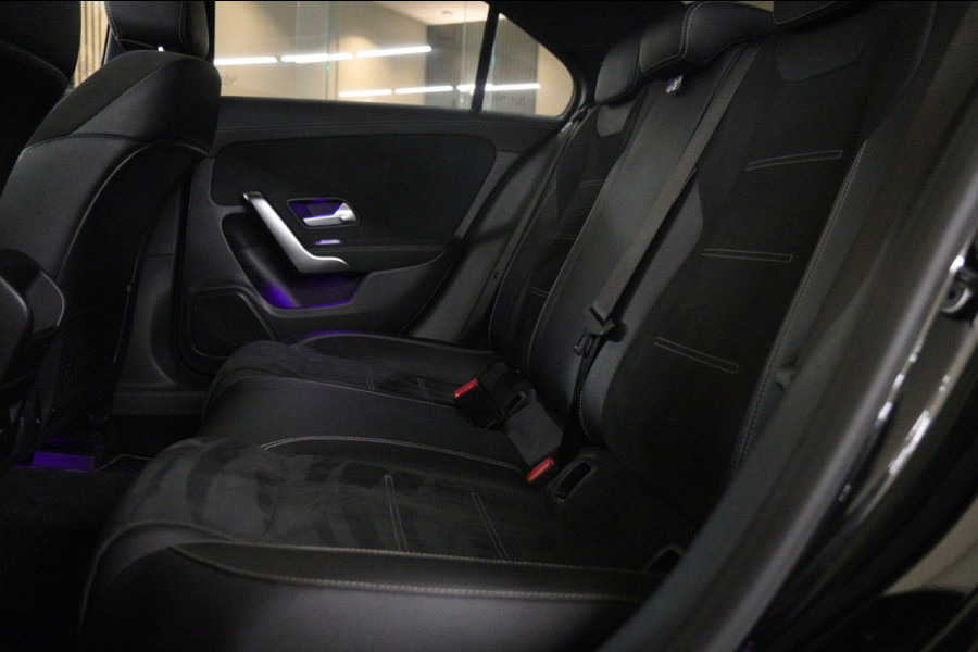 Mercedes-Benz A-Klasse 250 e Premium Plus AMG NIGHT PAKKET PANO/BLACKSTYLE/CARPLAY/CAM/BOMVOL