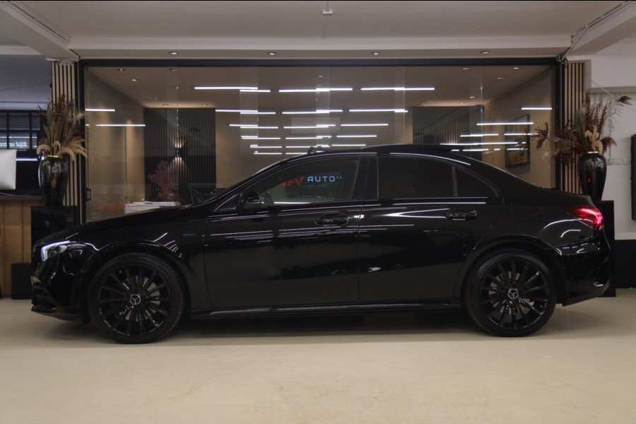 Mercedes-Benz A-Klasse 250 e Premium Plus AMG NIGHT PAKKET PANO/BLACKSTYLE/CARPLAY/CAM/BOMVOL