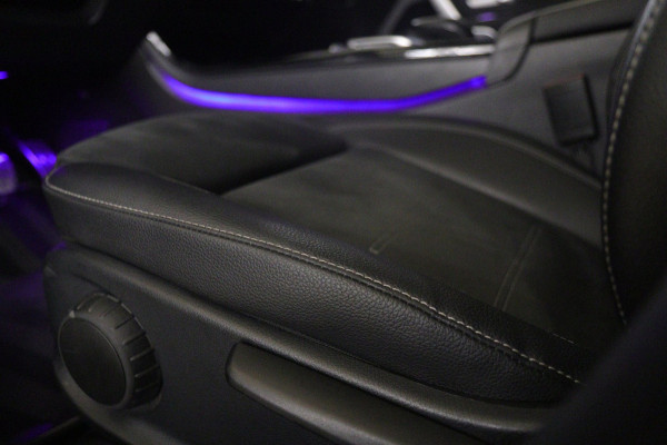 Mercedes-Benz A-Klasse 250 e Premium Plus AMG NIGHT PAKKET PANO/BLACKSTYLE/CARPLAY/CAM/BOMVOL