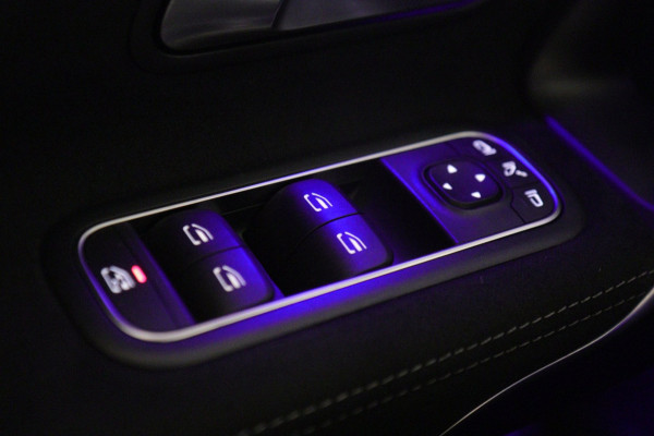 Mercedes-Benz A-Klasse 250 e Premium Plus AMG NIGHT PAKKET PANO/BLACKSTYLE/CARPLAY/CAM/BOMVOL