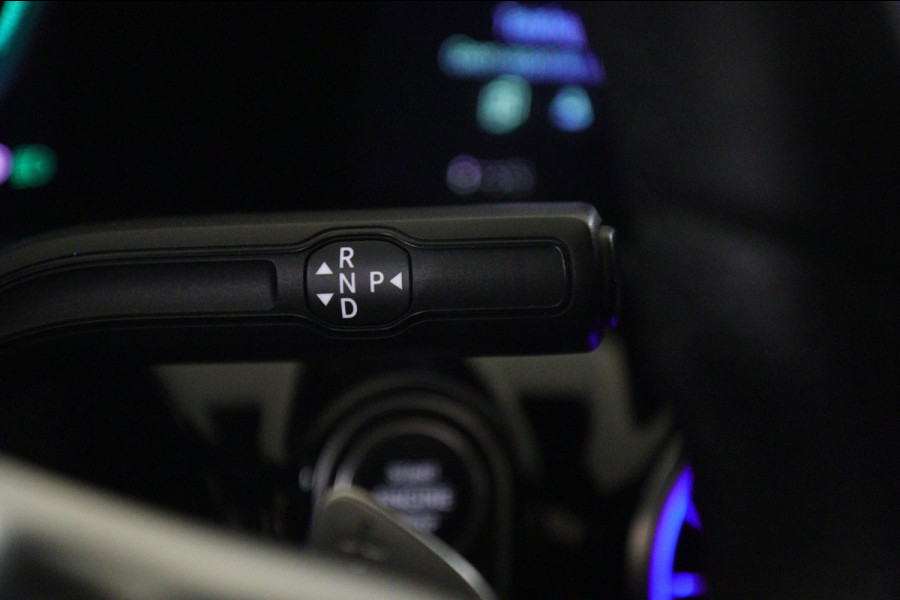 Mercedes-Benz A-Klasse 250 e Premium Plus AMG NIGHT PAKKET PANO/BLACKSTYLE/CARPLAY/CAM/BOMVOL