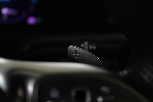 Mercedes-Benz A-Klasse 250 e Premium Plus AMG NIGHT PAKKET PANO/BLACKSTYLE/CARPLAY/CAM/BOMVOL