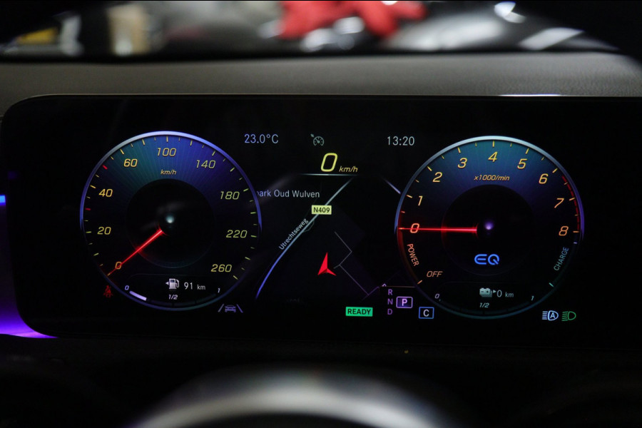 Mercedes-Benz A-Klasse 250 e Premium Plus AMG NIGHT PAKKET PANO/BLACKSTYLE/CARPLAY/CAM/BOMVOL