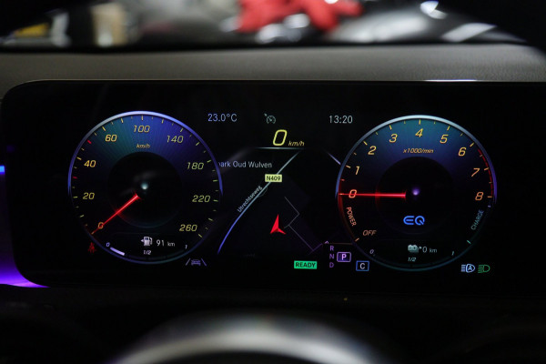 Mercedes-Benz A-Klasse 250 e Premium Plus AMG NIGHT PAKKET PANO/BLACKSTYLE/CARPLAY/CAM/BOMVOL