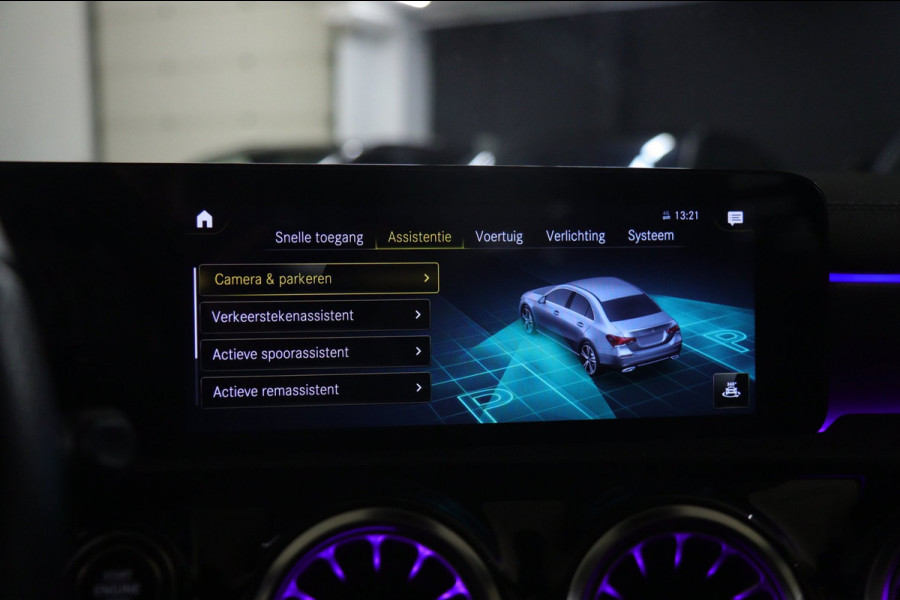 Mercedes-Benz A-Klasse 250 e Premium Plus AMG NIGHT PAKKET PANO/BLACKSTYLE/CARPLAY/CAM/BOMVOL