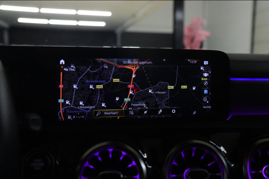 Mercedes-Benz A-Klasse 250 e Premium Plus AMG NIGHT PAKKET PANO/BLACKSTYLE/CARPLAY/CAM/BOMVOL