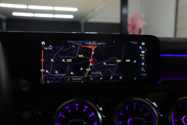 Mercedes-Benz A-Klasse 250 e Premium Plus AMG NIGHT PAKKET PANO/BLACKSTYLE/CARPLAY/CAM/BOMVOL