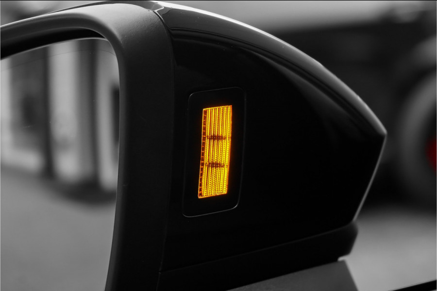 Audi A3 Sportback 40 TFSI e S-Line ACC Matrix LED B&O Ambiente Trekhaak 18"