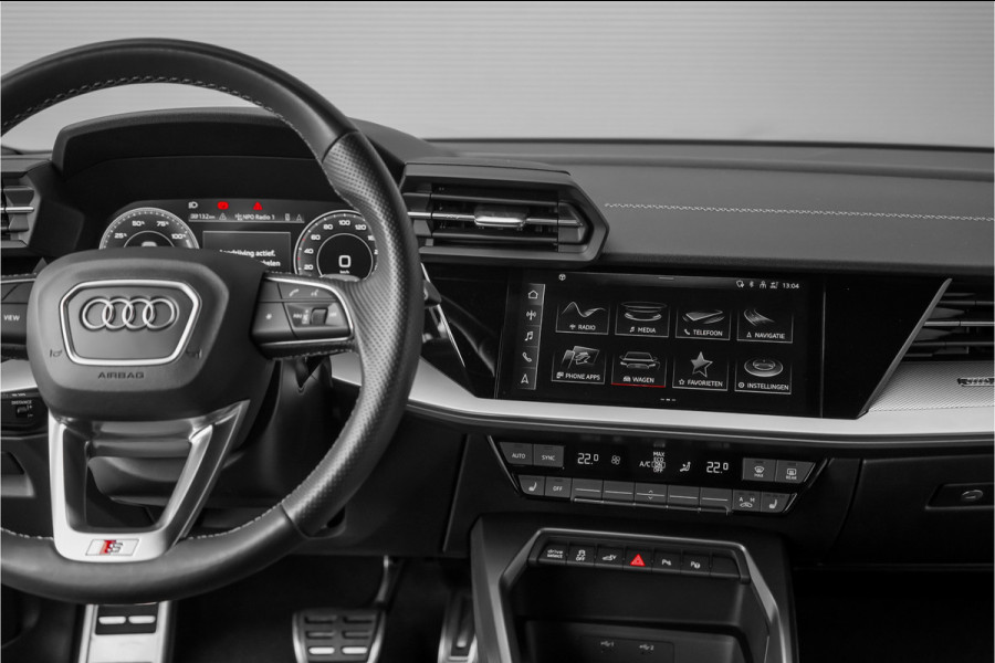 Audi A3 Sportback 40 TFSI e S-Line ACC Matrix LED B&O Ambiente Trekhaak 18"