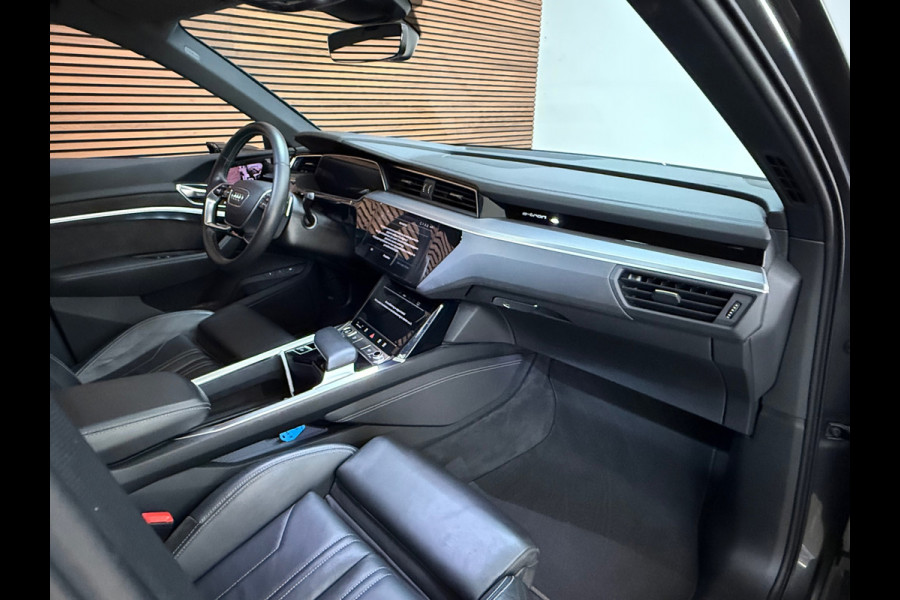 Audi e-tron 55 quattro S-line edition 95 kWh | 408PK | Pano | Trekhaak | 360 | Ambient+ |MMI+ | HuD |Tour Pakket | Luchtvering