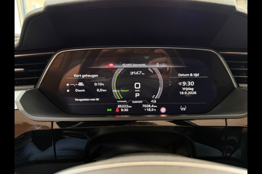 Audi e-tron 55 quattro S-line edition 95 kWh | 408PK | Pano | Trekhaak | 360 | Ambient+ |MMI+ | HuD |Tour Pakket | Luchtvering