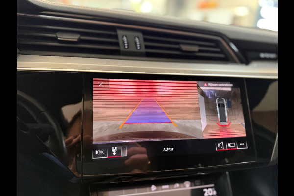 Audi e-tron 55 quattro S-line edition 95 kWh | 408PK | Pano | Trekhaak | 360 | Ambient+ |MMI+ | HuD |Tour Pakket | Luchtvering