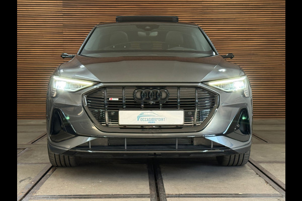 Audi e-tron 55 quattro S-line edition 95 kWh | 408PK | Pano | Trekhaak | 360 | Ambient+ |MMI+ | HuD |Tour Pakket | Luchtvering