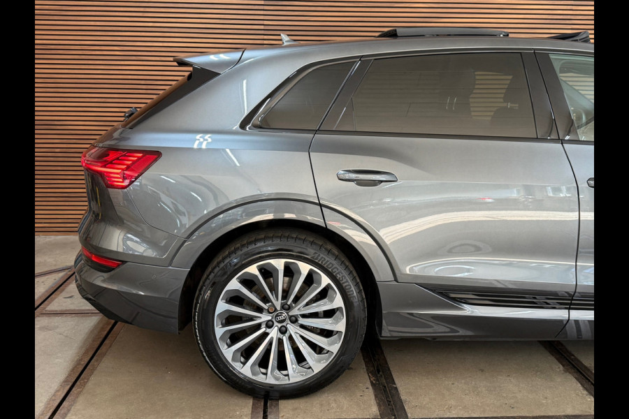 Audi e-tron 55 quattro S-line edition 95 kWh | 408PK | Pano | Trekhaak | 360 | Ambient+ |MMI+ | HuD |Tour Pakket | Luchtvering