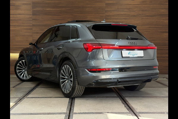 Audi e-tron 55 quattro S-line edition 95 kWh | 408PK | Pano | Trekhaak | 360 | Ambient+ |MMI+ | HuD |Tour Pakket | Luchtvering