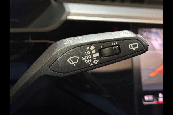 Audi e-tron 55 quattro S-line edition 95 kWh | 408PK | Pano | Trekhaak | 360 | Ambient+ |MMI+ | HuD |Tour Pakket | Luchtvering