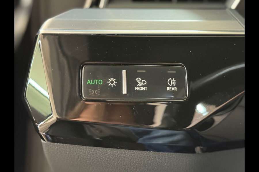 Audi e-tron 55 quattro S-line edition 95 kWh | 408PK | Pano | Trekhaak | 360 | Ambient+ |MMI+ | HuD |Tour Pakket | Luchtvering