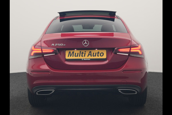 Mercedes-Benz A-Klasse 250 e Premium PHEV 218pk Dealer O.H | Trekhaak Af Fabriek | Panodak | Adaptive Cruise | Multibeam LED | Burmester Audio | 360 Camera | Lederen Sportstoelen Massage & Memory | Keyless | Stuur & Stoelverwarming | Apple Carplay |  Navigatie | Virtual | DAB | 18"L.M | Plug In Hybrid |