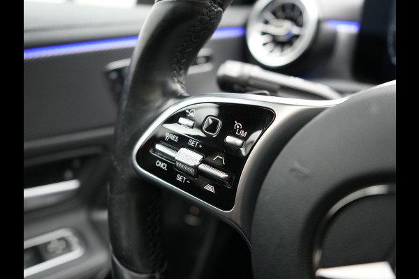 Mercedes-Benz A-Klasse 250 e Premium PHEV 218pk Dealer O.H | Trekhaak Af Fabriek | Panodak | Adaptive Cruise | Multibeam LED | Burmester Audio | 360 Camera | Lederen Sportstoelen Massage & Memory | Keyless | Stuur & Stoelverwarming | Apple Carplay |  Navigatie | Virtual | DAB | 18"L.M | Plug In Hybrid |