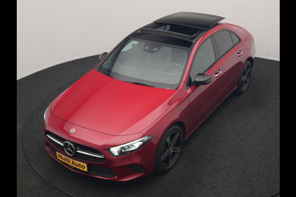 Mercedes-Benz A-Klasse 250 e Premium PHEV 218pk Dealer O.H | Trekhaak Af Fabriek | Panodak | Adaptive Cruise | Multibeam LED | Burmester Audio | 360 Camera | Lederen Sportstoelen Massage & Memory | Keyless | Stuur & Stoelverwarming | Apple Carplay |  Navigatie | Virtual | DAB | 18"L.M | Plug In Hybrid |