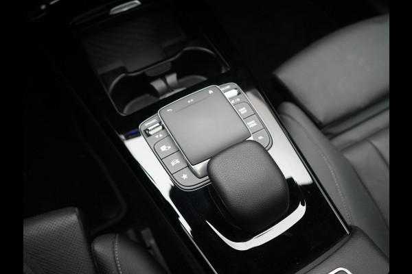 Mercedes-Benz A-Klasse 250 e Premium PHEV 218pk Dealer O.H | Trekhaak Af Fabriek | Panodak | Adaptive Cruise | Multibeam LED | Burmester Audio | 360 Camera | Lederen Sportstoelen Massage & Memory | Keyless | Stuur & Stoelverwarming | Apple Carplay |  Navigatie | Virtual | DAB | 18"L.M | Plug In Hybrid |