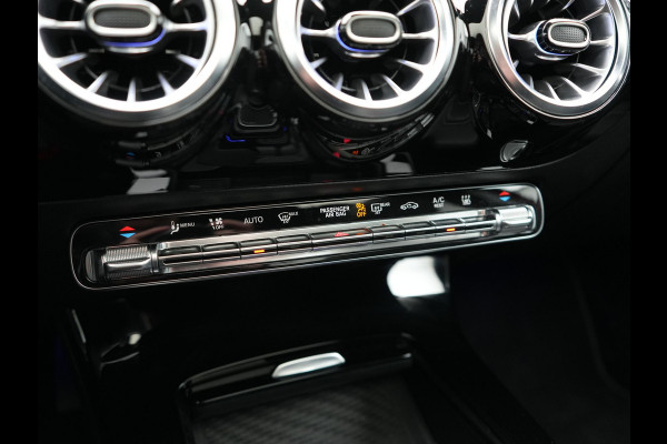 Mercedes-Benz A-Klasse 250 e Premium PHEV 218pk Dealer O.H | Trekhaak Af Fabriek | Panodak | Adaptive Cruise | Multibeam LED | Burmester Audio | 360 Camera | Lederen Sportstoelen Massage & Memory | Keyless | Stuur & Stoelverwarming | Apple Carplay |  Navigatie | Virtual | DAB | 18"L.M | Plug In Hybrid |