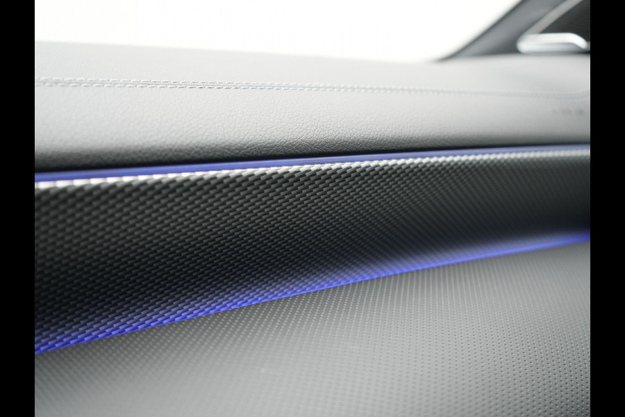 Mercedes-Benz A-Klasse 250 e Premium PHEV 218pk Dealer O.H | Trekhaak Af Fabriek | Panodak | Adaptive Cruise | Multibeam LED | Burmester Audio | 360 Camera | Lederen Sportstoelen Massage & Memory | Keyless | Stuur & Stoelverwarming | Apple Carplay |  Navigatie | Virtual | DAB | 18"L.M | Plug In Hybrid |