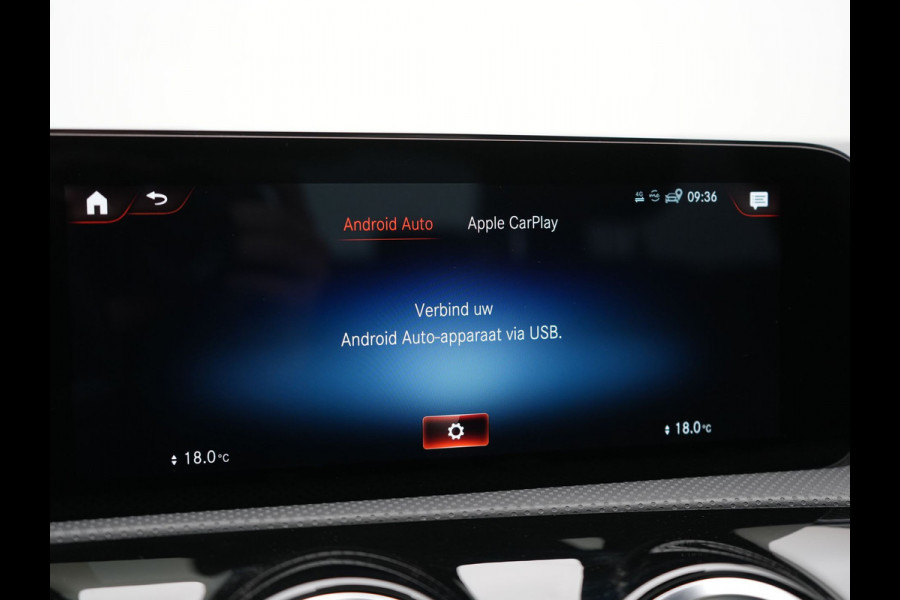 Mercedes-Benz A-Klasse 250 e Premium PHEV 218pk Dealer O.H | Trekhaak Af Fabriek | Panodak | Adaptive Cruise | Multibeam LED | Burmester Audio | 360 Camera | Lederen Sportstoelen Massage & Memory | Keyless | Stuur & Stoelverwarming | Apple Carplay |  Navigatie | Virtual | DAB | 18"L.M | Plug In Hybrid |