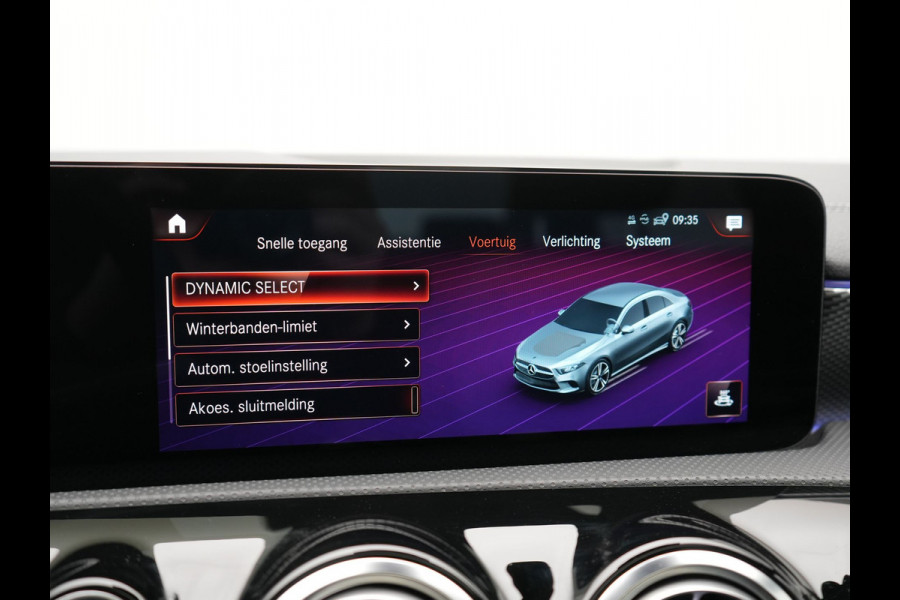 Mercedes-Benz A-Klasse 250 e Premium PHEV 218pk Dealer O.H | Trekhaak Af Fabriek | Panodak | Adaptive Cruise | Multibeam LED | Burmester Audio | 360 Camera | Lederen Sportstoelen Massage & Memory | Keyless | Stuur & Stoelverwarming | Apple Carplay |  Navigatie | Virtual | DAB | 18"L.M | Plug In Hybrid |