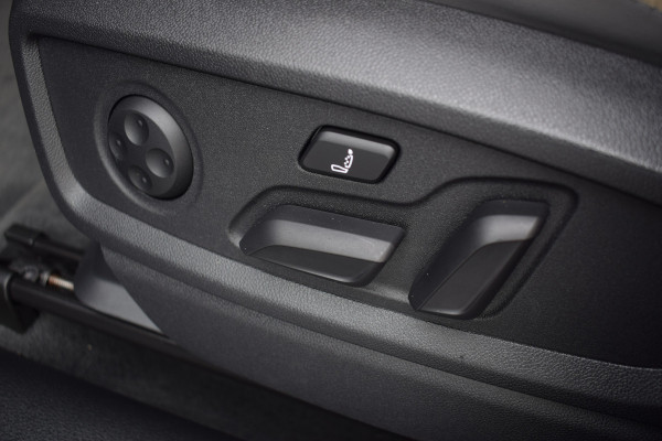 Audi Q5 55 TFSI e S-line | Luchtvering | Pano | RS stoelen | B&O | Head-Up | Trekhaak