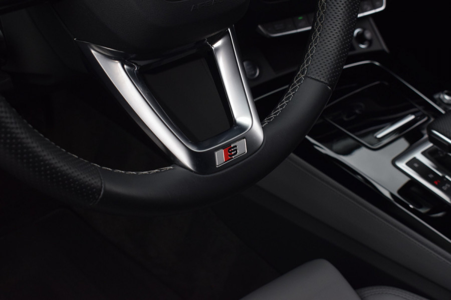 Audi Q5 55 TFSI e S-line | Luchtvering | Pano | RS stoelen | B&O | Head-Up | Trekhaak