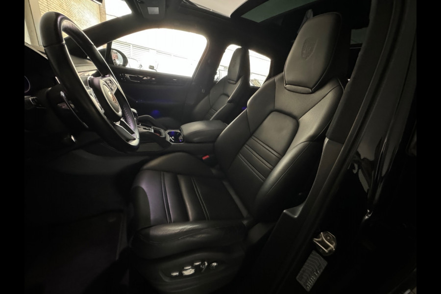 Porsche Cayenne 3.0 E-Hybrid Pano|Techart|360|Stoelventilatie|Sportdesign|PDLS+