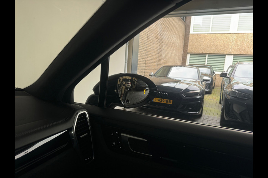 Porsche Cayenne 3.0 E-Hybrid Pano|Techart|360|Stoelventilatie|Sportdesign|PDLS+