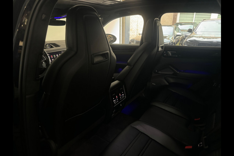 Porsche Cayenne 3.0 E-Hybrid Pano|Techart|360|Stoelventilatie|Sportdesign|PDLS+