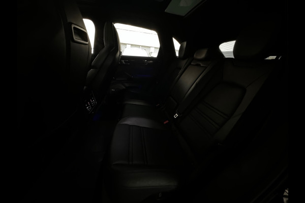 Porsche Cayenne 3.0 E-Hybrid Pano|Techart|360|Stoelventilatie|Sportdesign|PDLS+