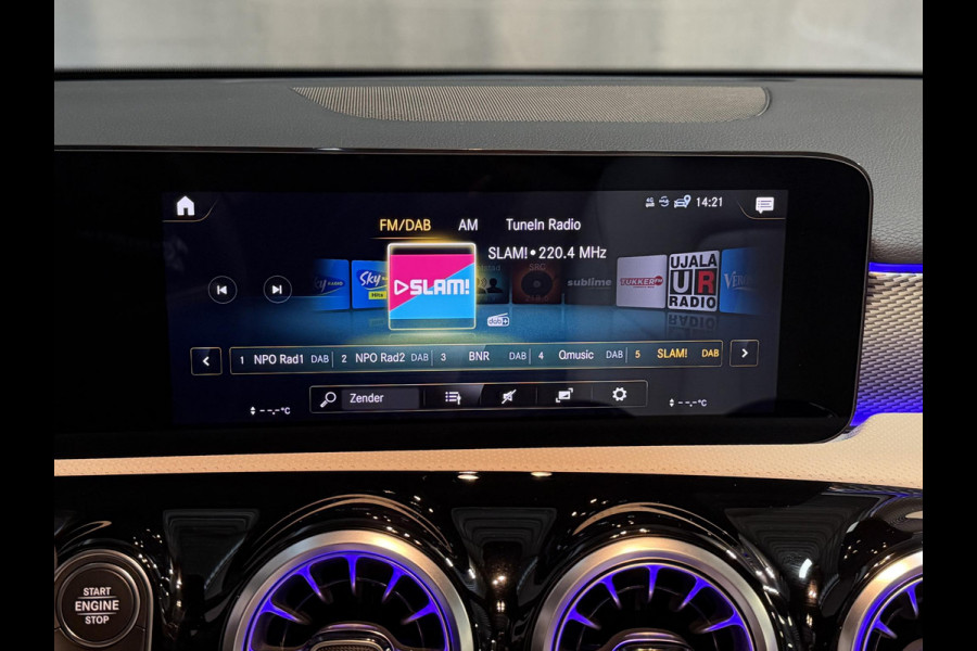 Mercedes-Benz A-Klasse 250 e Business Solution Luxury Limited 17"/Panoramadak/Leder + memory/Stoelverwarming/Camera/Dodehoek/Keyless/Matrix LED